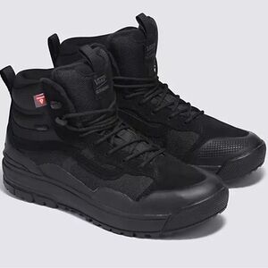 Vans WMNS Ultrarange Exo
Black/Black
Sneakers MTE Boots VN0A4BVSBKA
